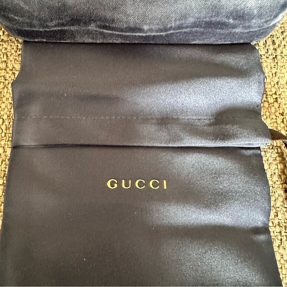 NWOT BLUE GUCCI SUNNIES CASE CLOTH AND DUST BAG “OVERSIZED” - Picture 6 of 6